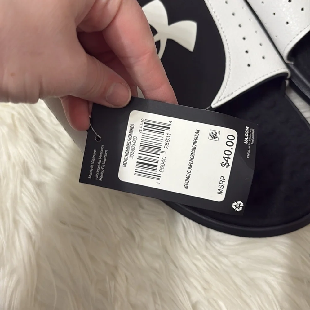 NEW In Packaging Under Armour Men’s Black And White Ignite Pro Slides Size 17